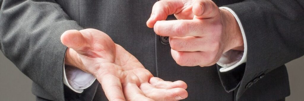 Beden Dili ile Kendinizi Daha Güçlü İfade Etmenin Yolları